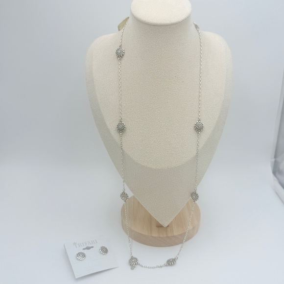 NWT Trifari Silver Tone Flower Station Necklace & Matching Stud Earrings Sets - Picture 10 of 10